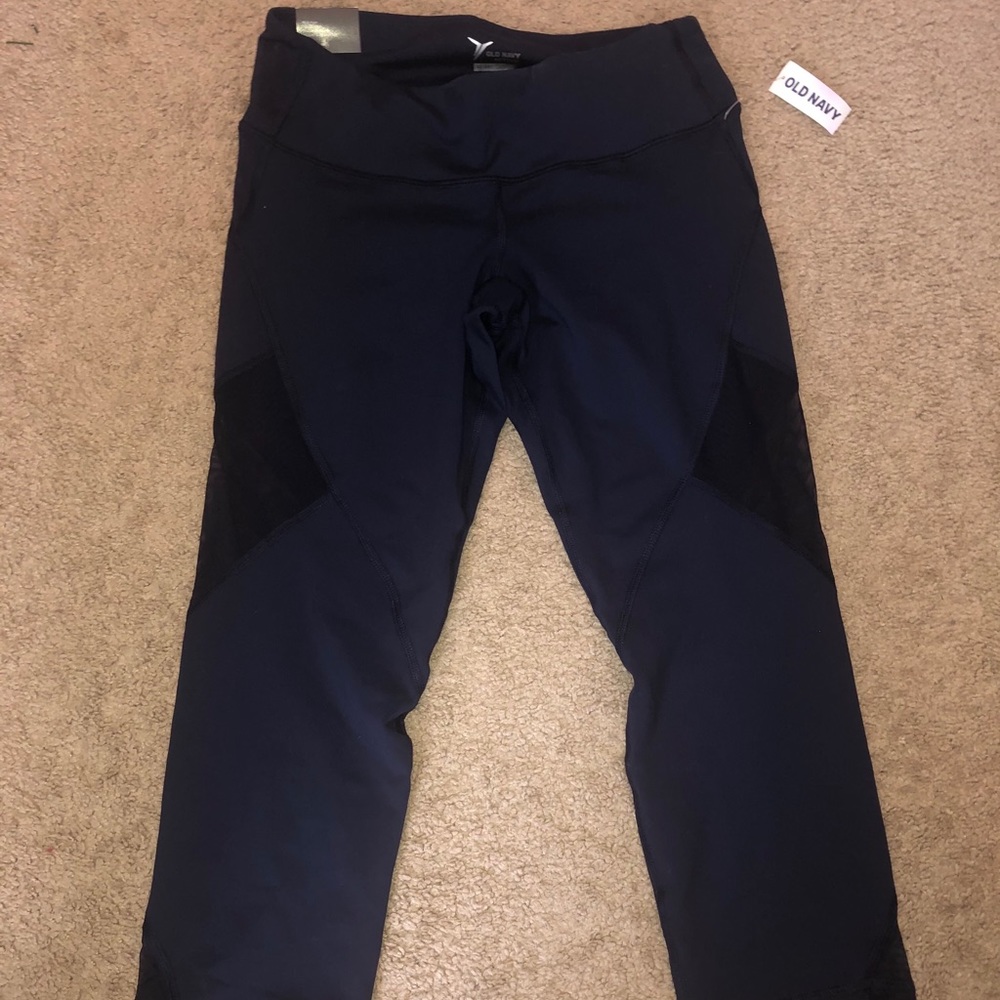 Cropped workout leggings